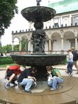 phil_mariya_milan_singing_fountain