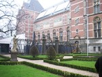 100_1860