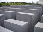 100_1529